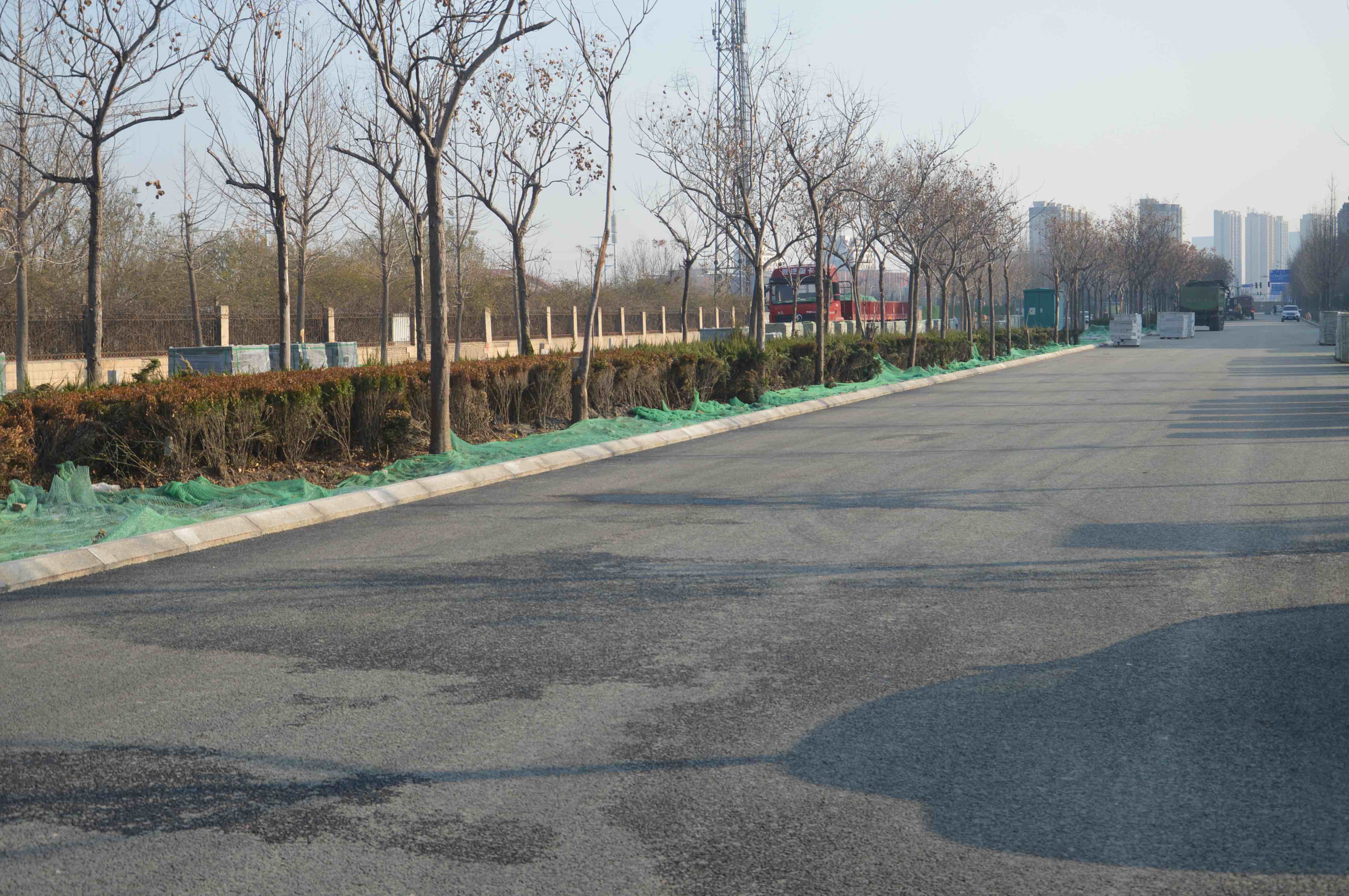 淄博高新区兰雁大道改造提升工程主路竣工 南半幅已正式放行通车