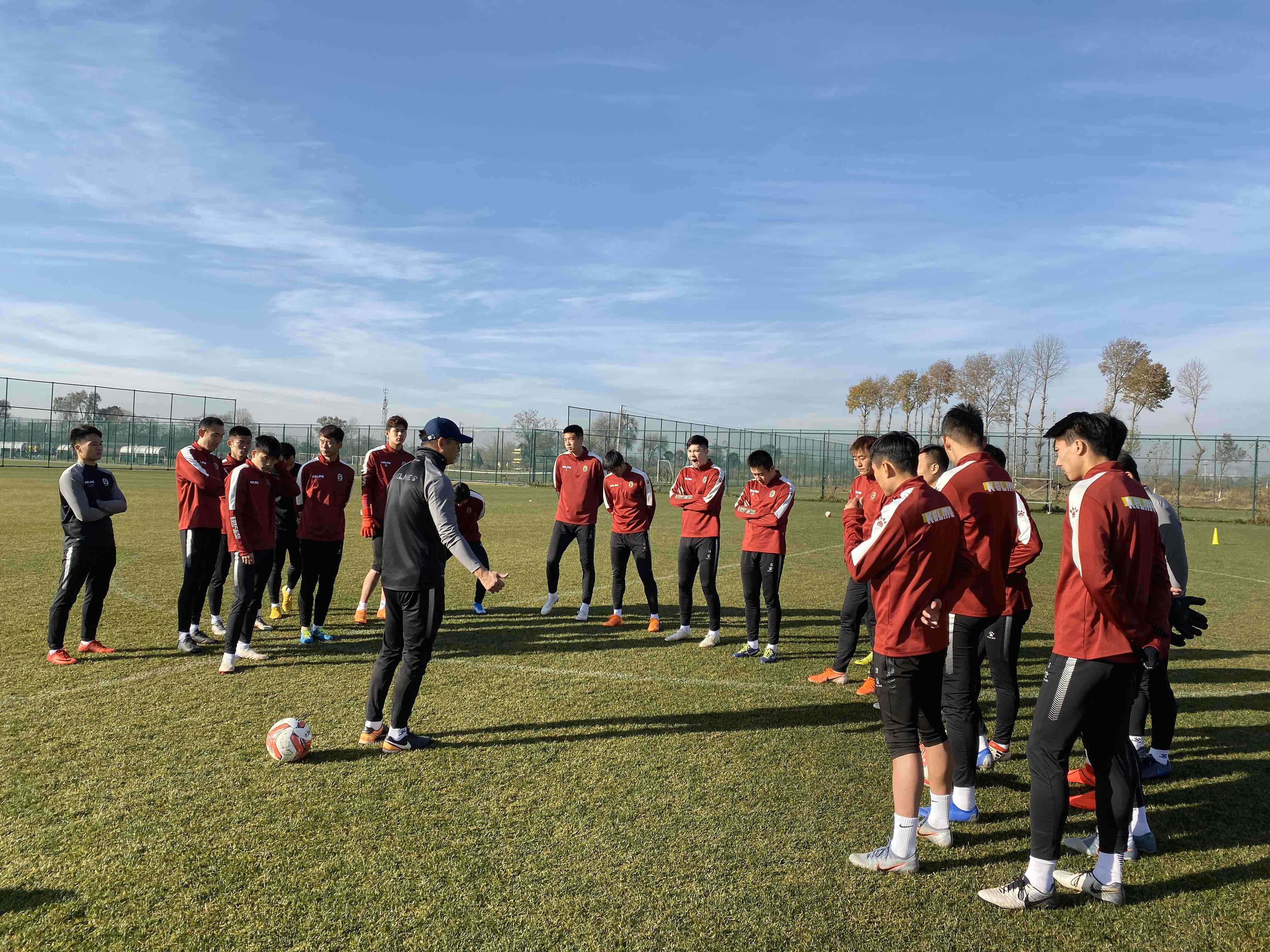 淄博蹴鞠昆明冬训 新赛季志在冲击更高目标