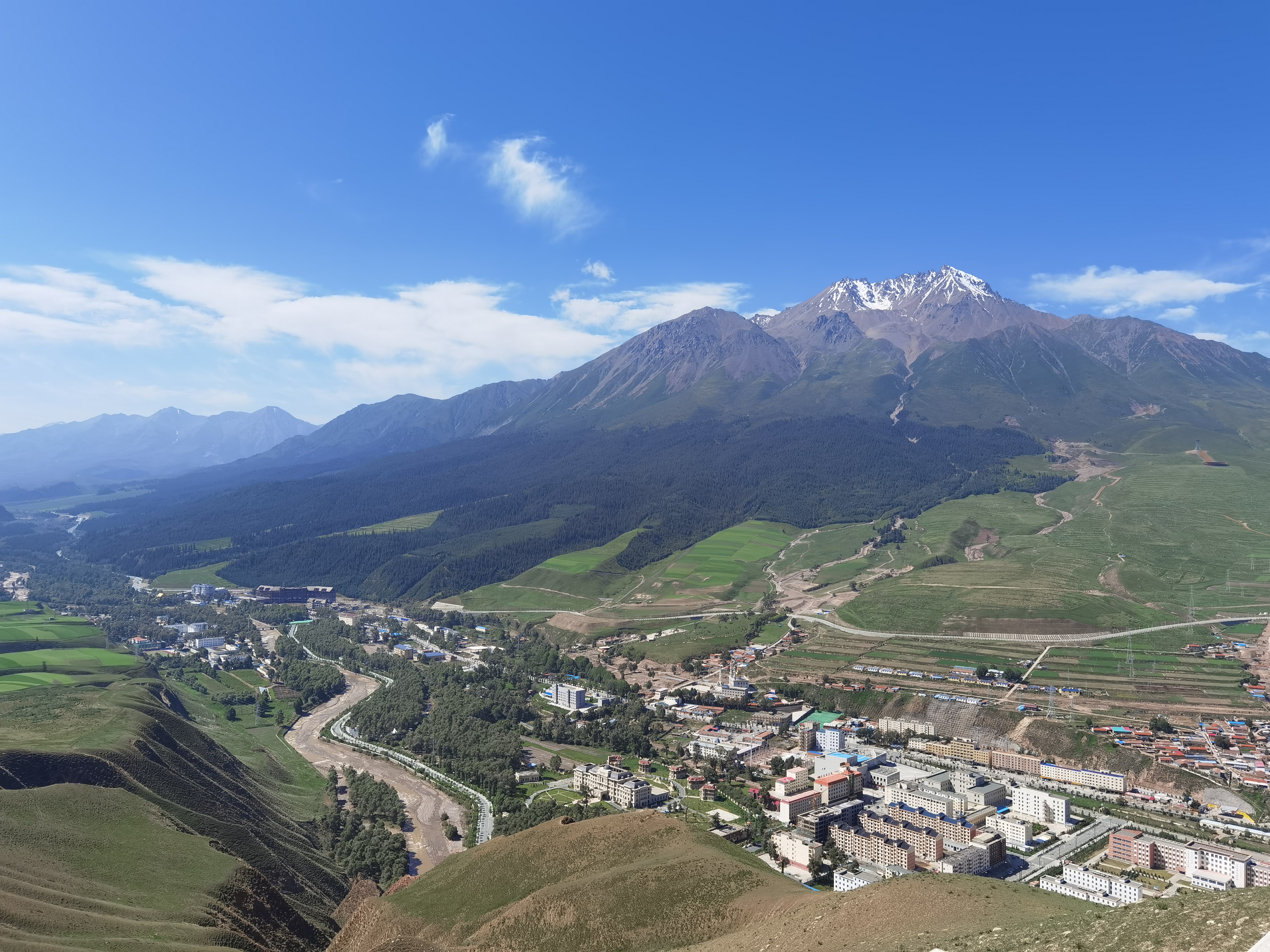 山东援青十年山东人来青海海北州旅行主要景区门票全免