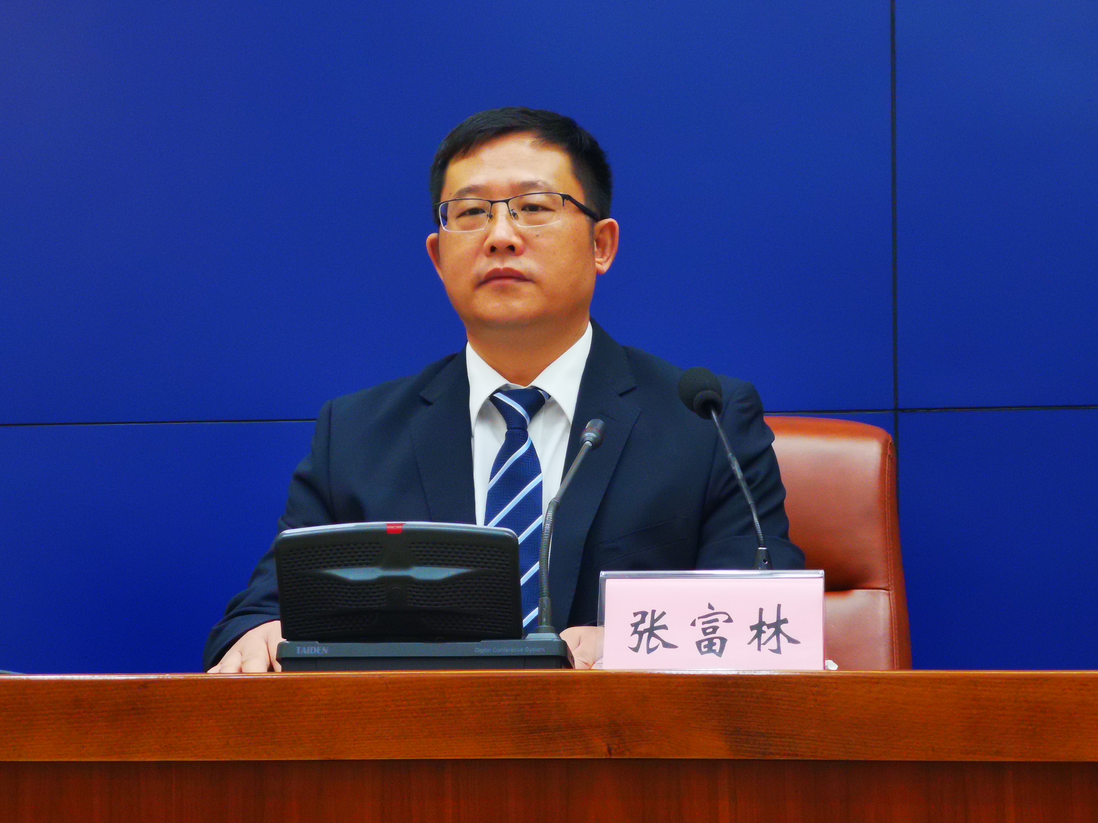 济南市钢城区委常委,区政府副区长张富林在发布会上进而介绍说,城市