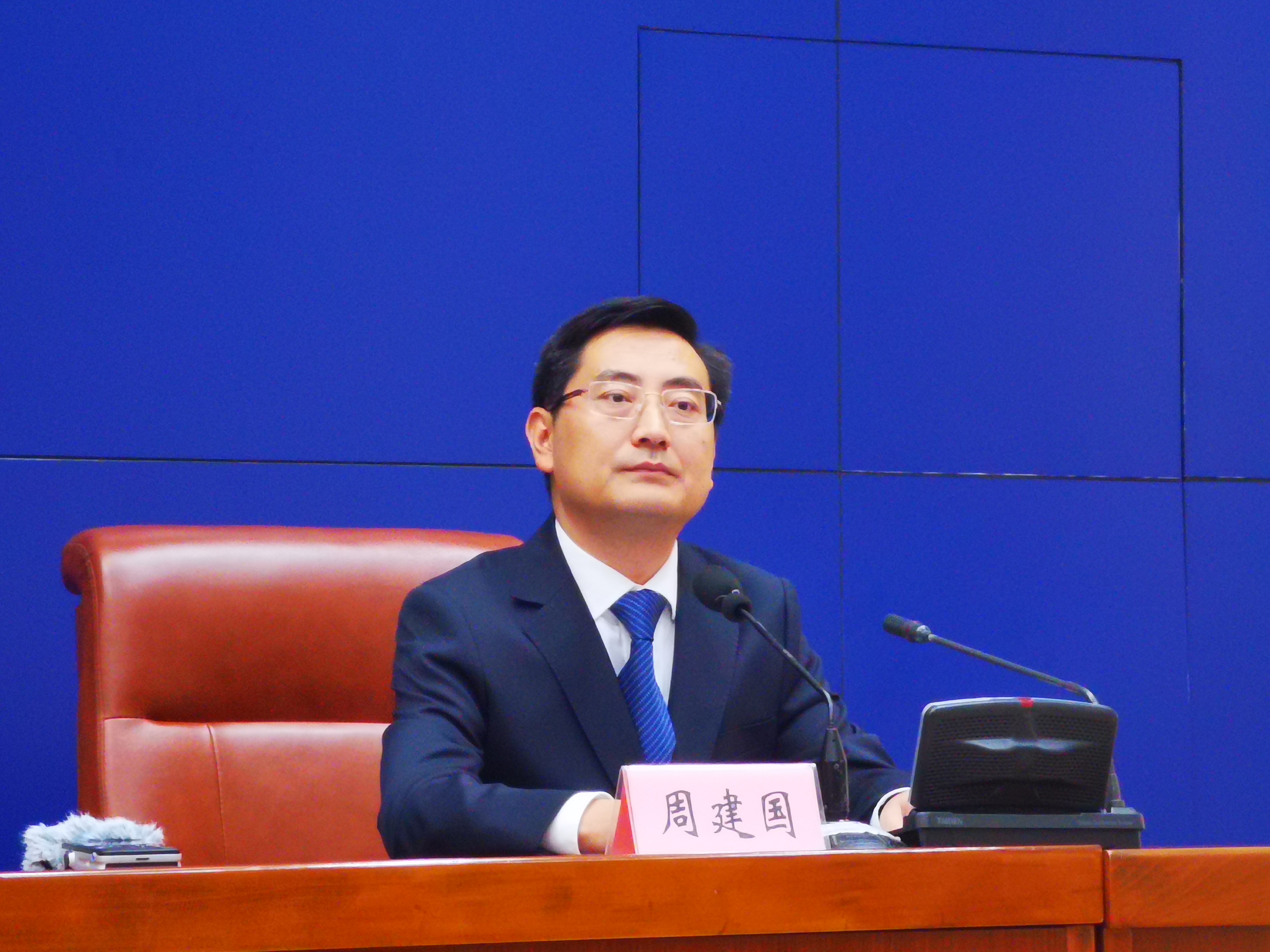 集团有限公司总经理周建国在发布会上介绍说,济南公交不断创新探索,以