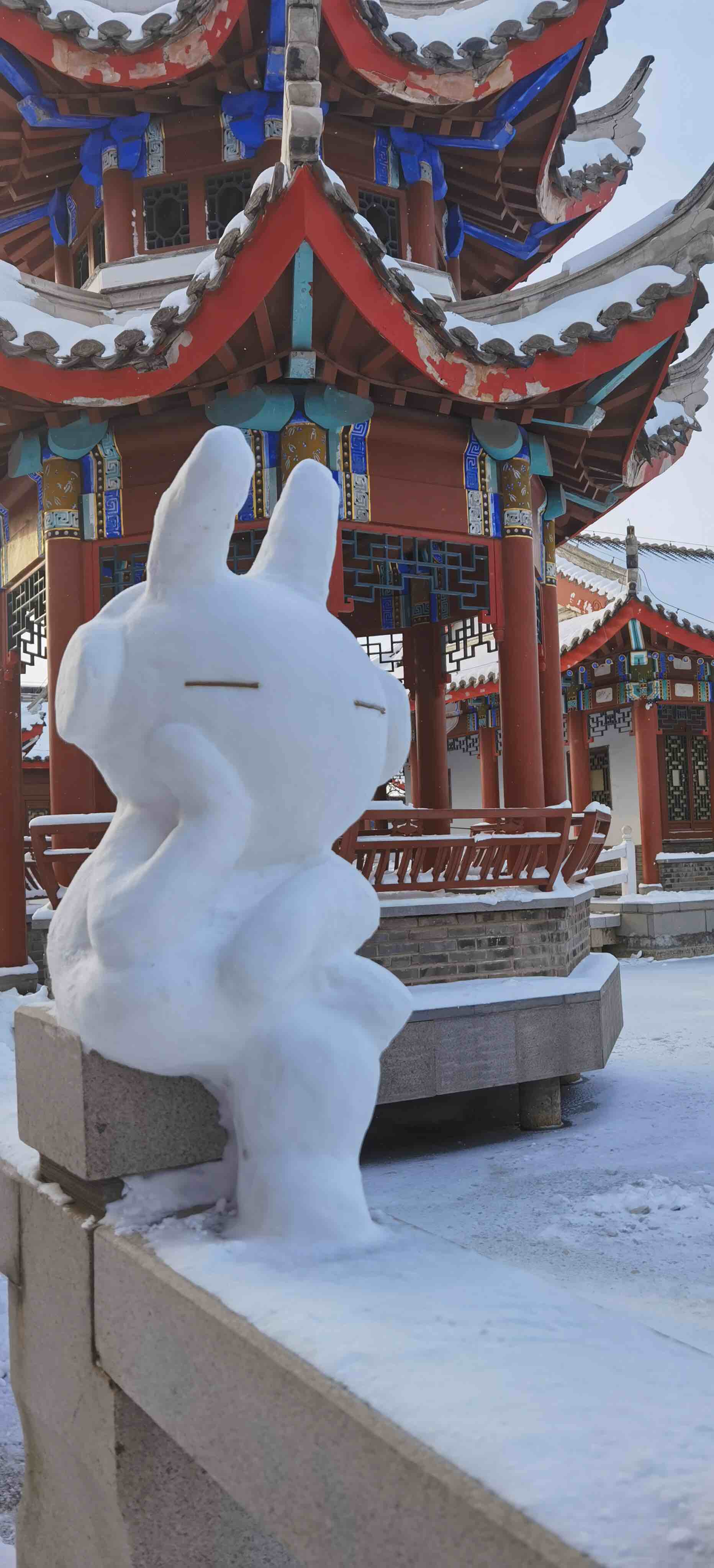 78秒丨也太萌了吧烟台毓璜顶公园卡通雪雕等你打卡