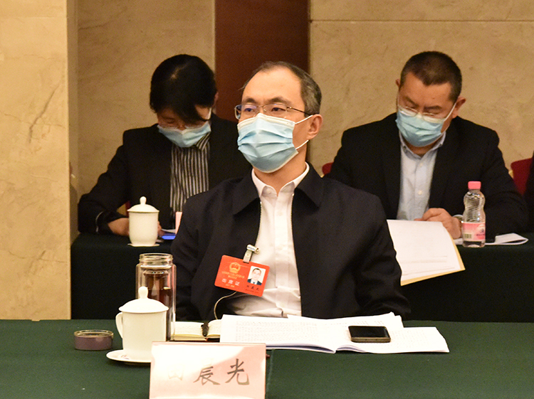 省人大代表,陵城区委书记田晨光:"工业强区"开新局 让城市有"颜值"更