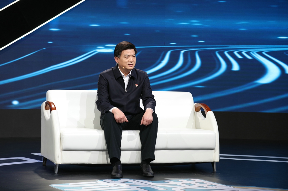 山东卫视《我们的新时代》:扶贫书记李玉如让"小窝棚"成就大产业