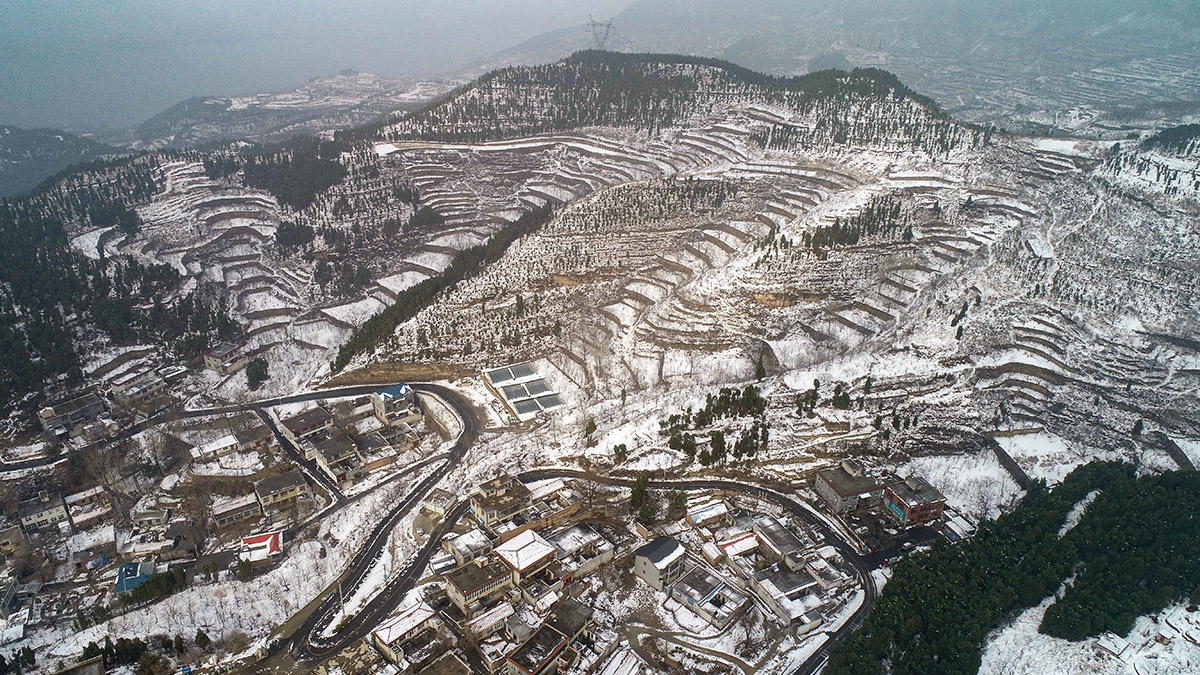 飞吧山东|航拍济南南部山区雪后美景,银装素裹宛如冰雪世界