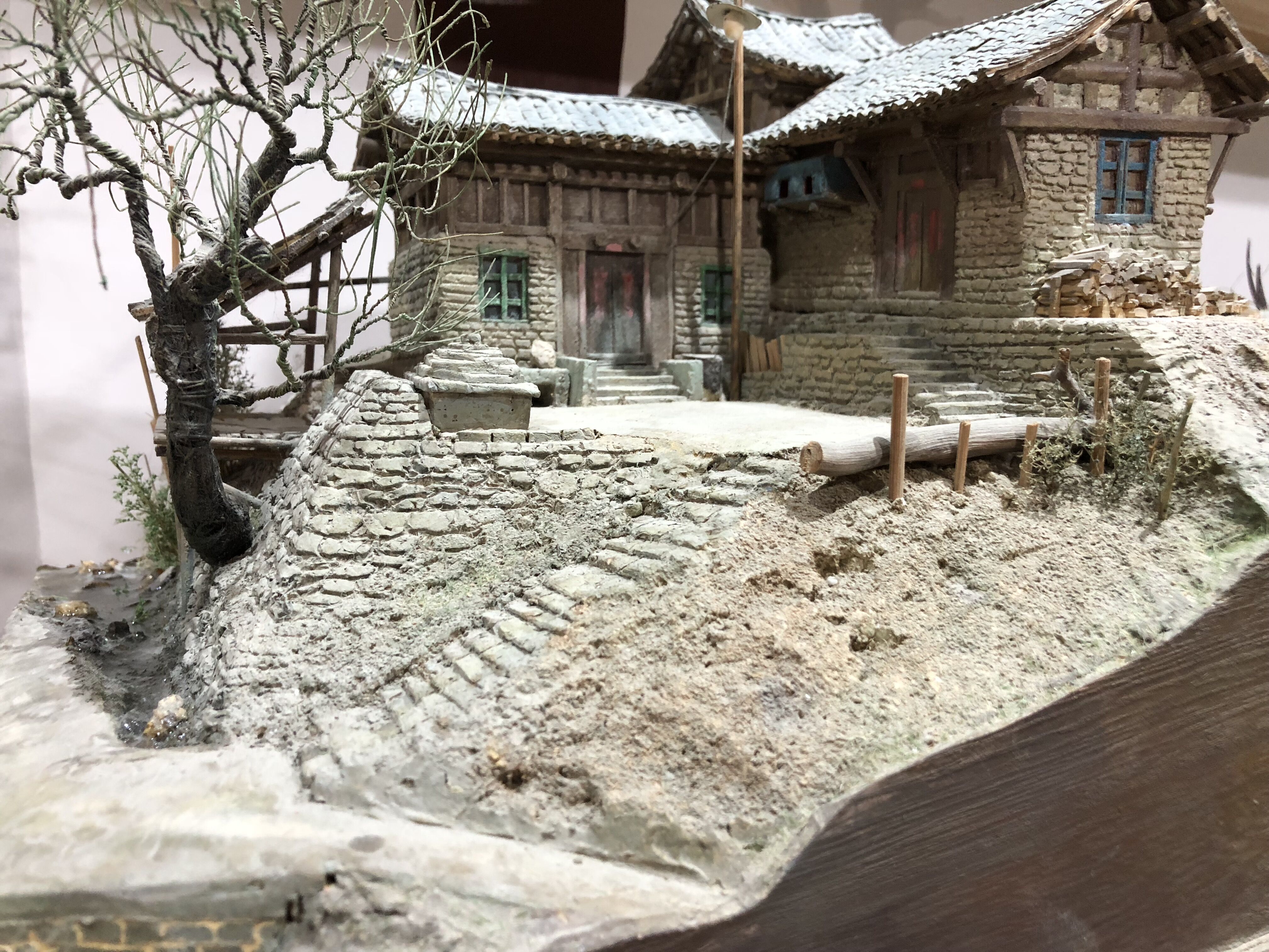 济南民间高手看《你好,李焕英》后制作40倍缩小版厂区模型