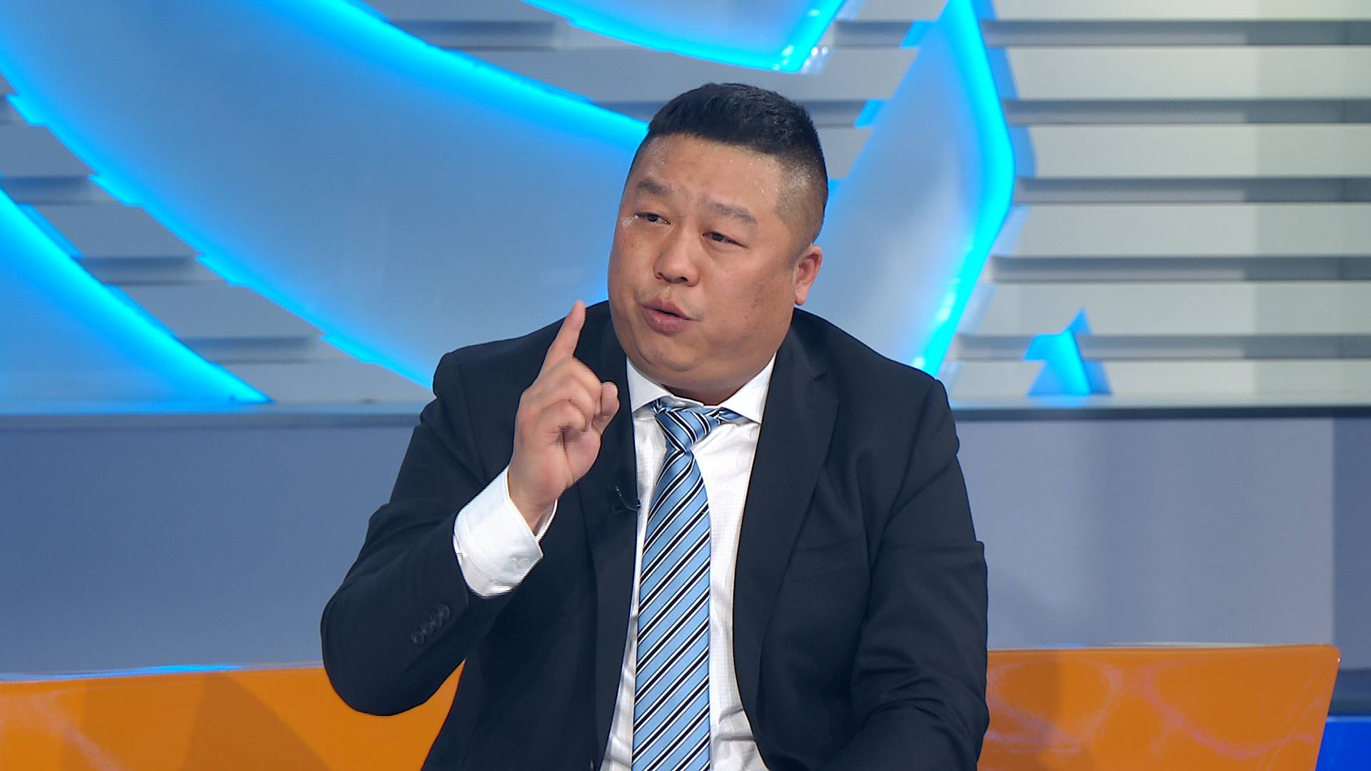 32秒丨原来是这么回事杨铭宇黄焖鸡董事长揭秘为何只做一道菜