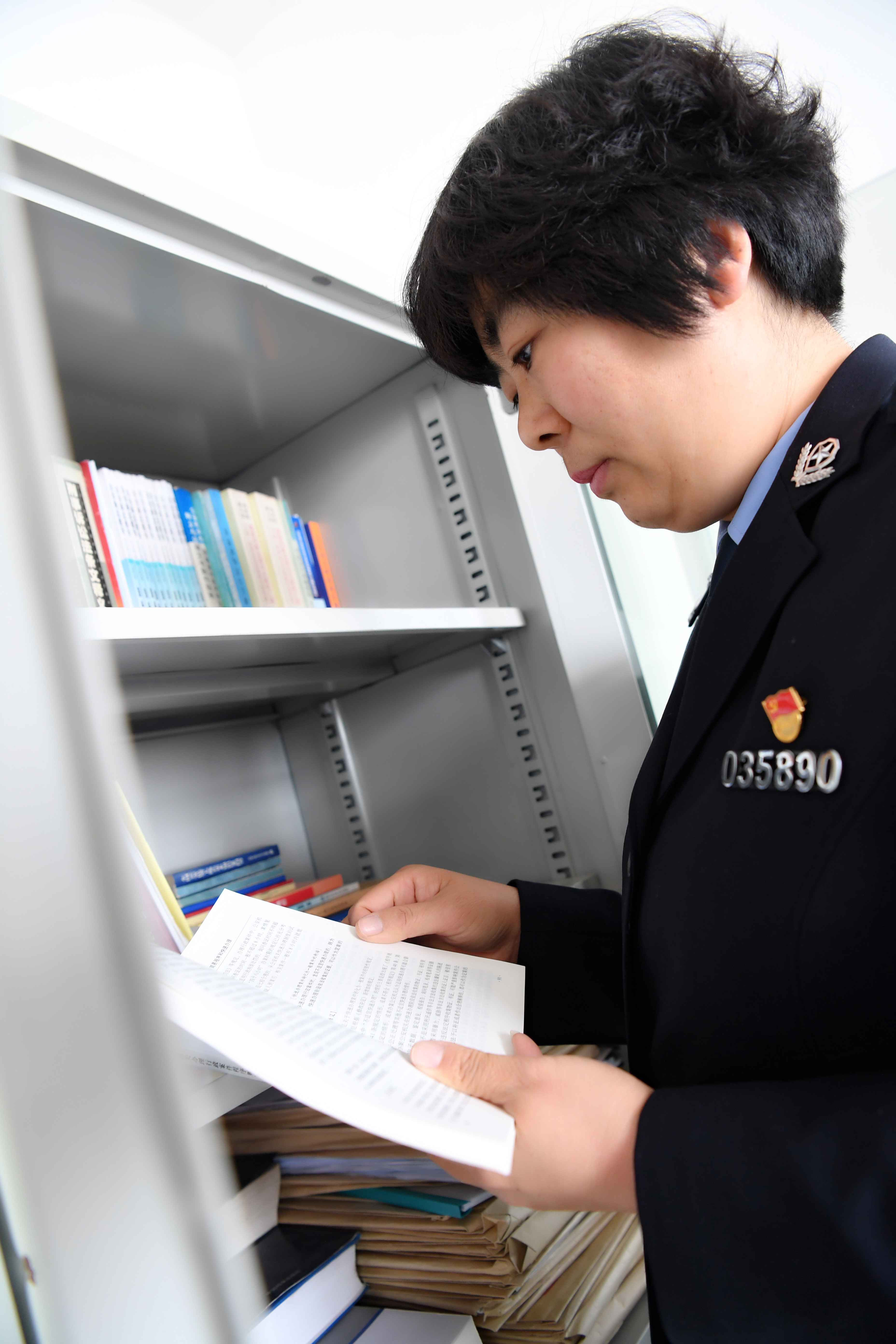 身边榜样|赵雪梅:阅尽千卷 温柔有光