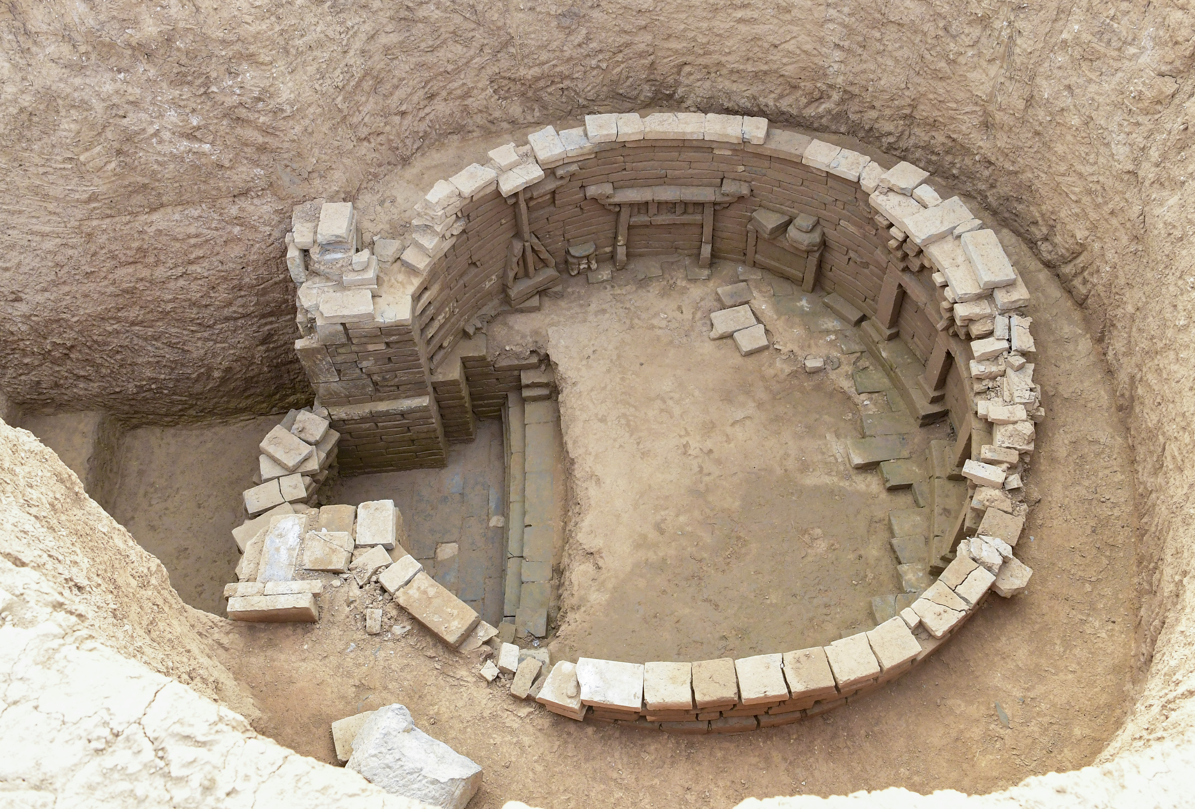 济南东郊发现山东地区已知元代砖雕壁画墓最大家族墓地