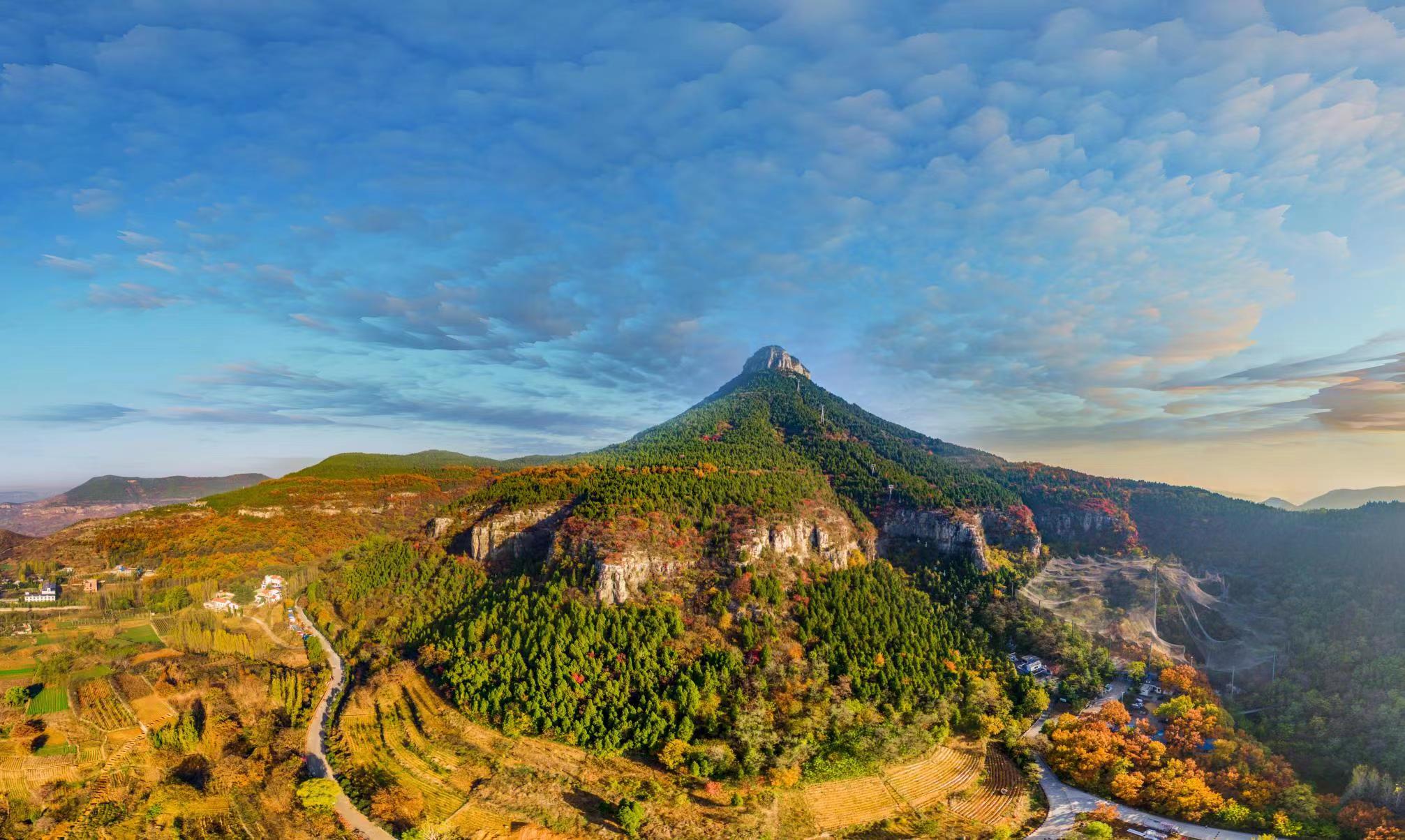 抱犊崮:雄奇险秀"天下第一崮"生态山亭"天然氧吧"
