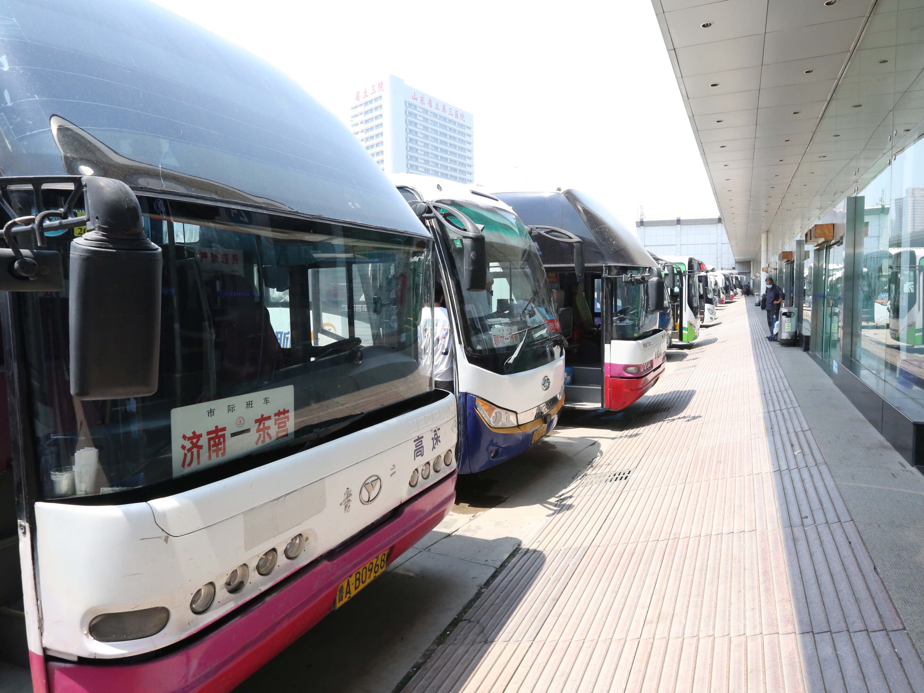 济南长途汽车总站 双节来临 提前售票 国庆部分线路客票已售超过1/3