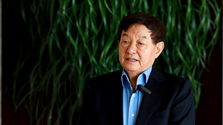 访山东省杰出企业家陈学利威高致力于打造国际一流品牌