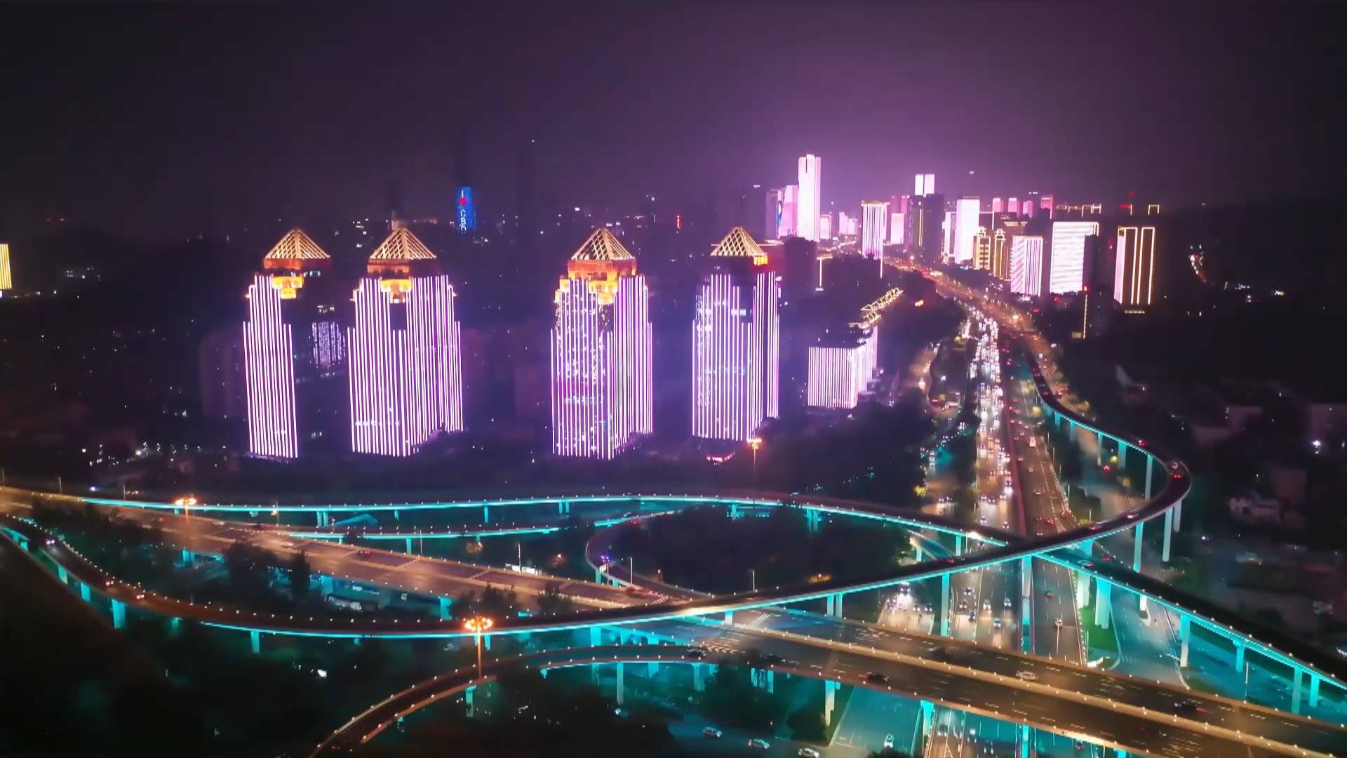 庆祝香港回归祖国25周年 济南灯光秀点亮泉城之夜