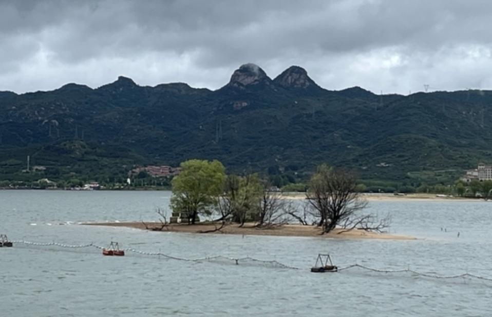 雨后雪野湖：湖光山色别样美