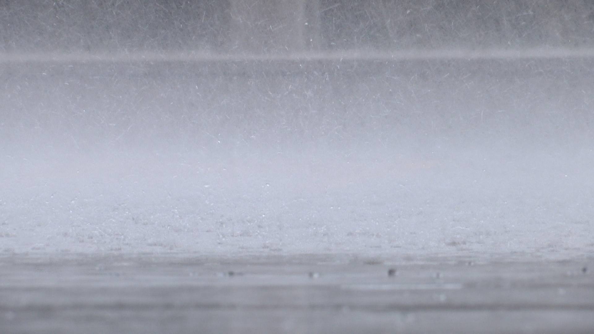 烟台一马路一半下雨一半晴天 省气象台台长：俗称“隔街雨” 典型的夏季局部雷阵雨_科教社会_山东新闻_新闻_齐鲁网