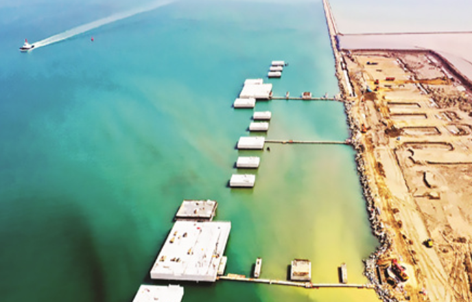 东营港经济开发区东营港4×10万吨级油品化工泊位项目正在施工