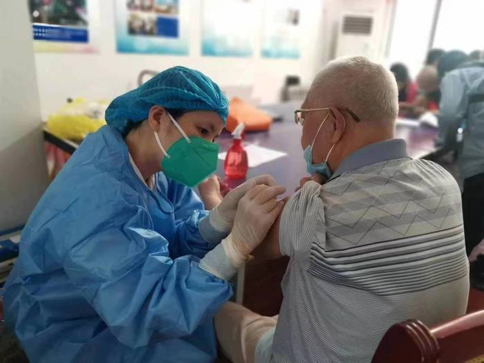 请老年人尽快接种新冠疫苗 济南市60岁及以上老人接种率为92.12%
