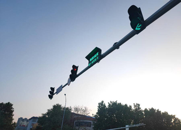 潍坊城区“绿波”上线，按速度行驶可有效避红灯
