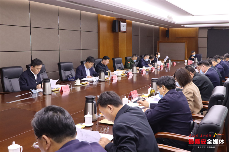 张涛主持召开市政府常务会议时强调 加快建设法治政府 提高依法行政能力