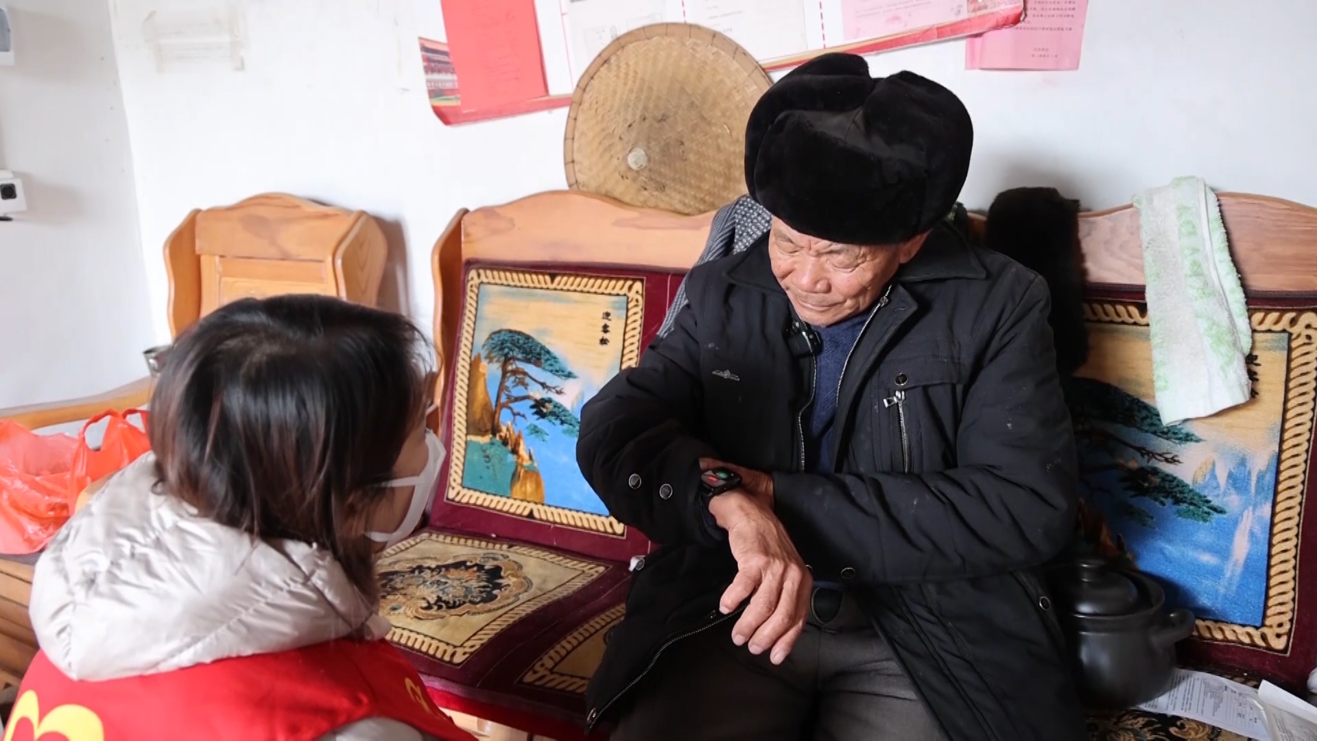 枣庄峄城打造“虚拟养老院” 让居家老人享智能康养
