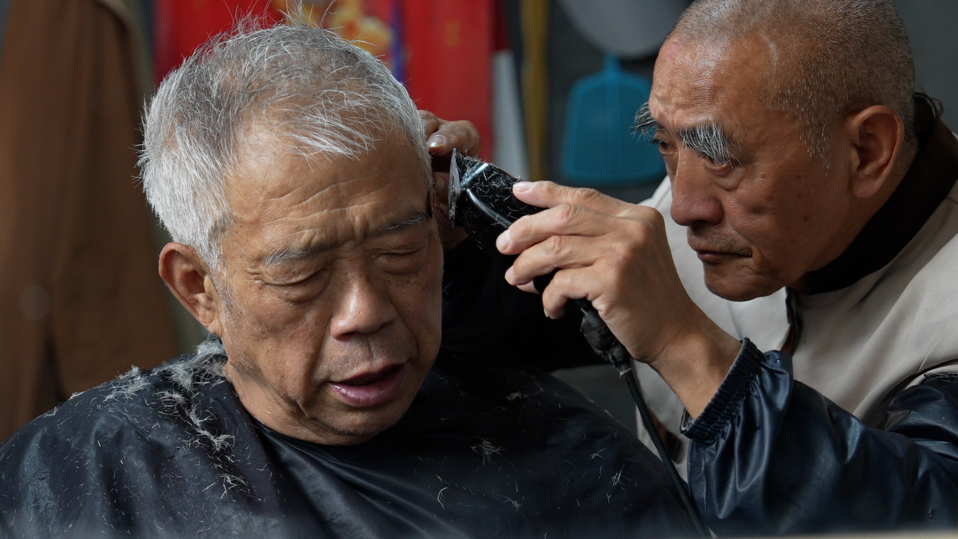 王庆老师讲剪发：不打薄、不刻痕，发型就能很柔和？_凤凰网视频_凤凰网