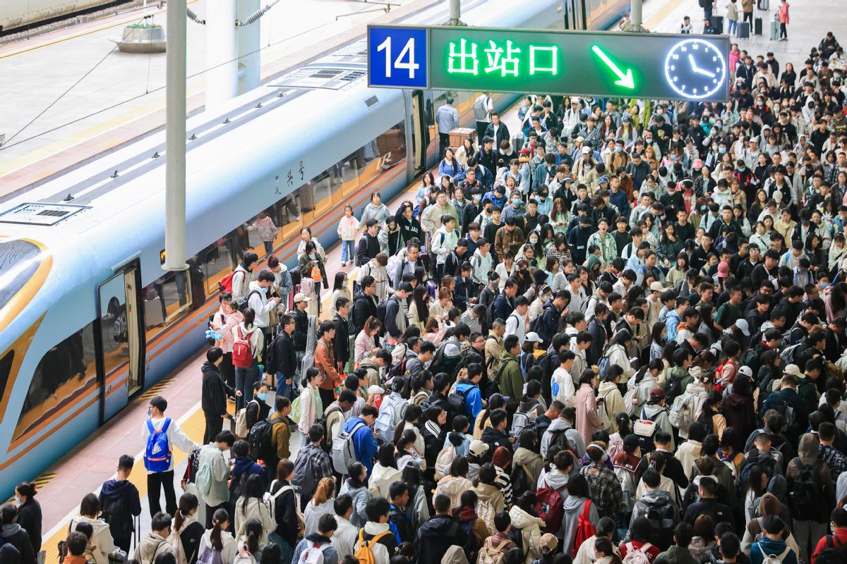 Mobile payment helps fuel holiday