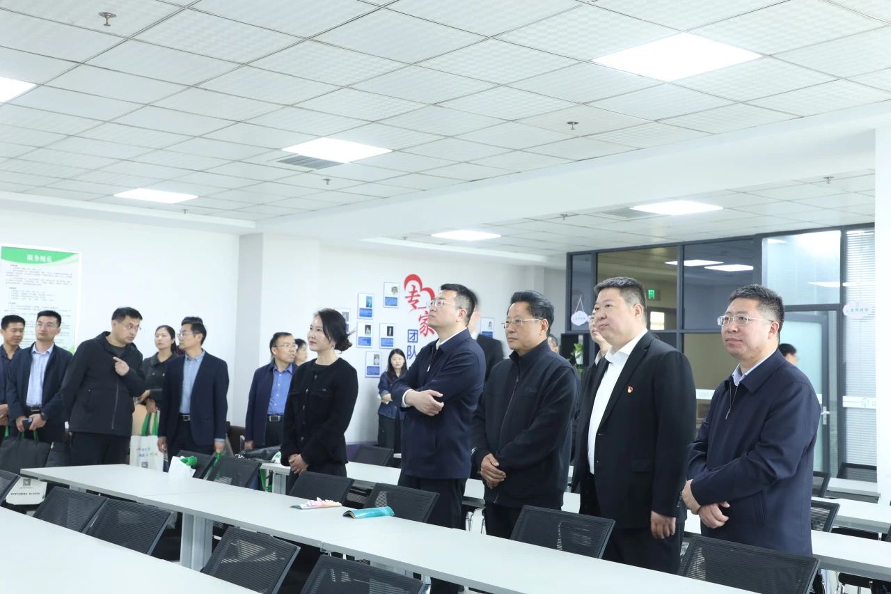 滨州市12355青少年服务台_青少年成长危机_青少年心理健康服务台