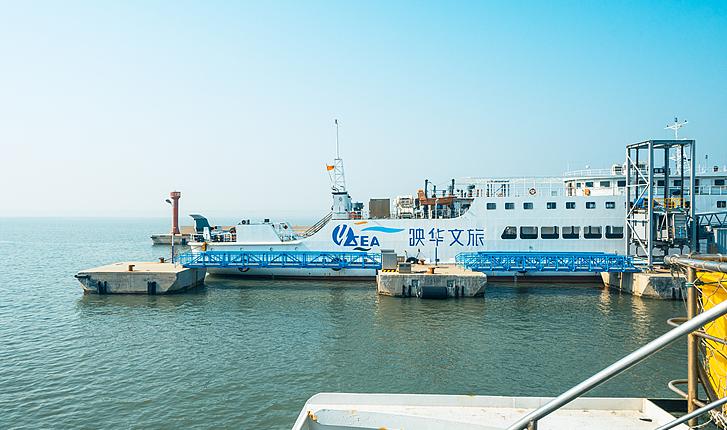 暑期旅游旺季 蓬长客港迎来客流高峰