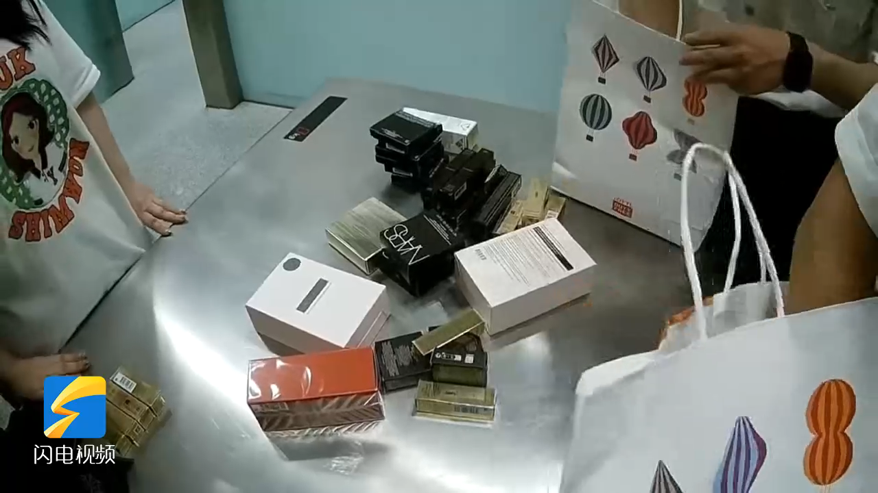 導游利用隨團旅客托帶入境 168件違規物品被查獲