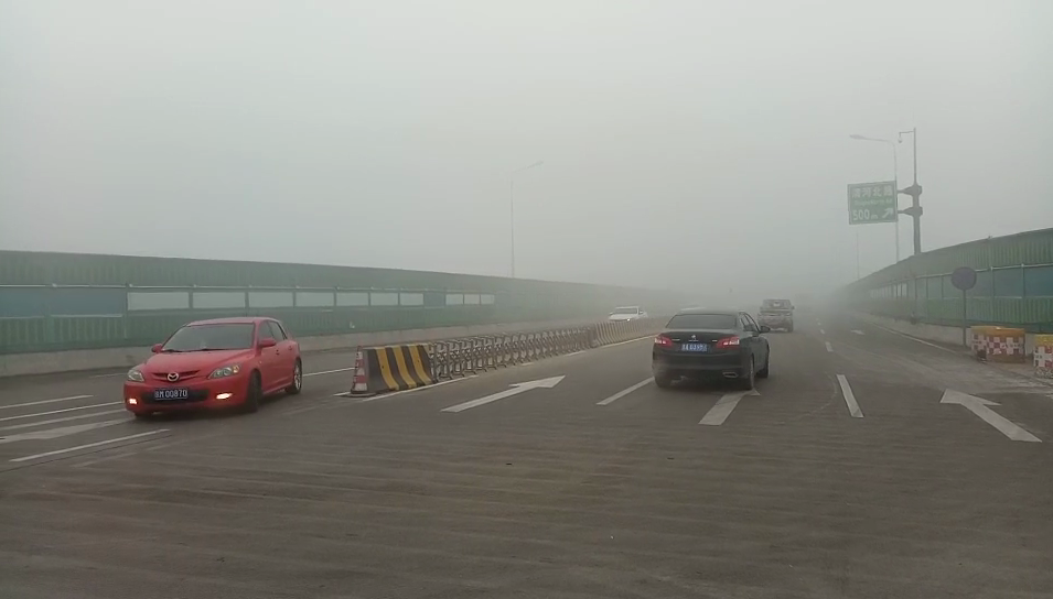 青州发布大雾红色预警！部分公交线路延迟发车