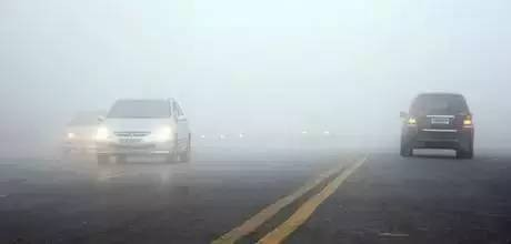 10日临沂大部分地区有雾 交警发布安全行车提示