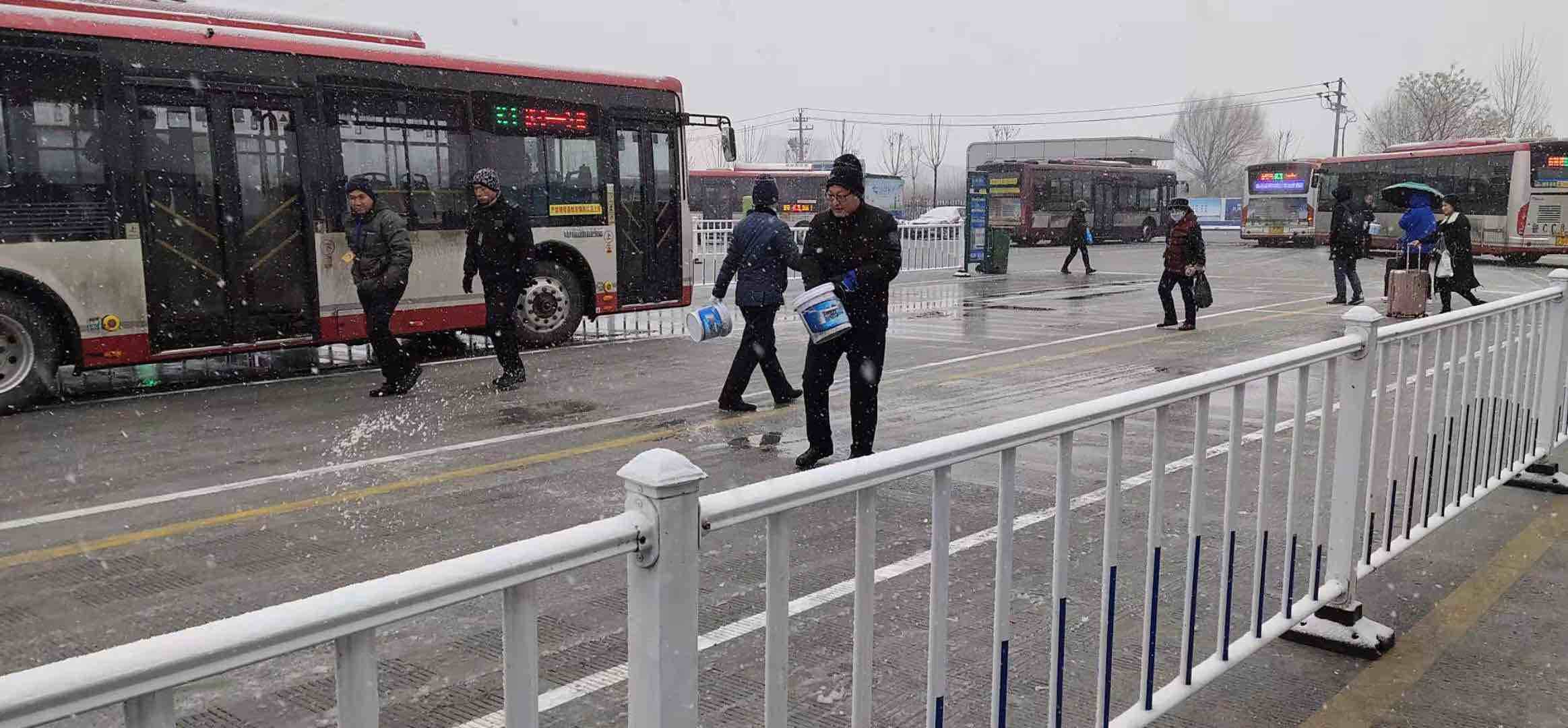 受降雪影响 淄博多个区县部分公交线路线临时停运或临时调整路线