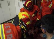 威海：手卡擦玻璃神器 消防紧急救援
