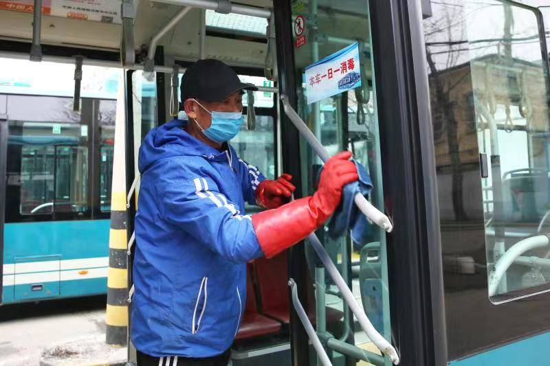 防范疫情传播 28日起济南公交车开窗运行
