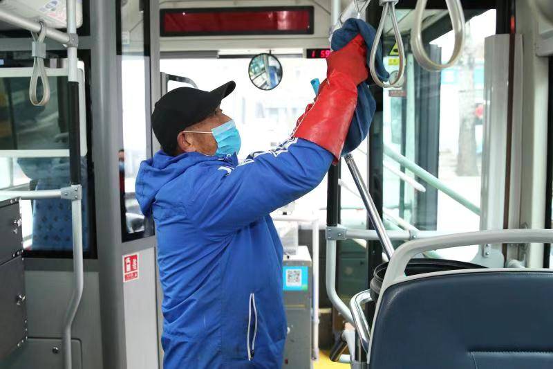 注意！今天起在济南乘坐公交车必须佩戴口罩
