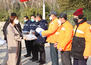 助力疫情防控 滨州热心市民为一线环卫工人捐献500只防护口罩