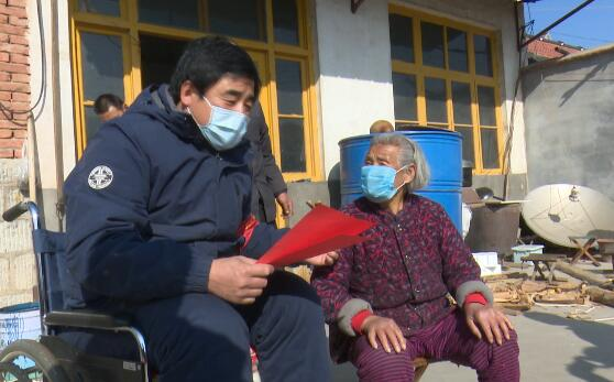 92秒|“轻伤不下火线” 青州这位村支部书记坐着轮椅奋战防疫一线
