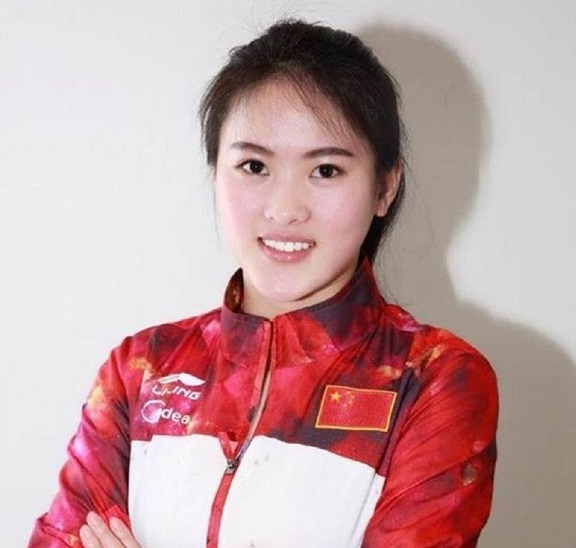 家中如何科学健身丨沙发上也能练跟跳水奥运冠军陈若琳一起做运动