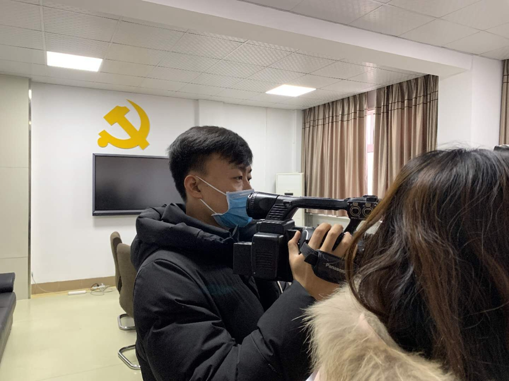 齐鲁网·闪电新闻4月30日讯刘宏刚是济南市广播电视台电视新闻综合