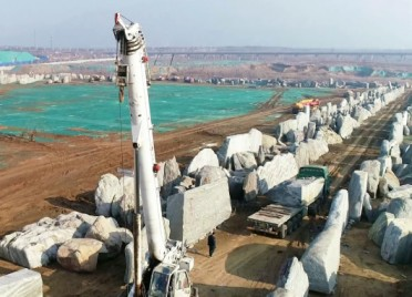 泰安市大型石头吊装运输工作全面完成，累计接收11626块近20万吨