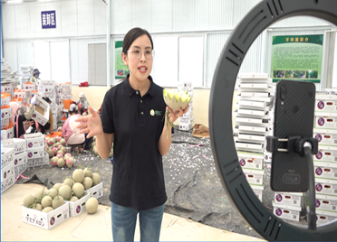 54秒|濱州博興：村里建起了電商服務(wù)中心 瓜農(nóng)銷售不再犯愁