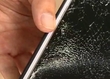 临沂：手机摔碎屏 买了保险“不保险”？