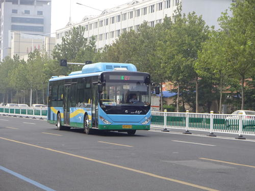 6月15日起 潍坊62条公交线路将开启空调 票价2元/人次