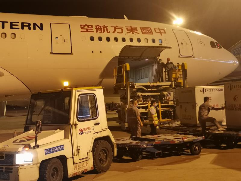 济南机场开通至米兰国际货运航线 截至目前共保障国际“客改货”包机161架次