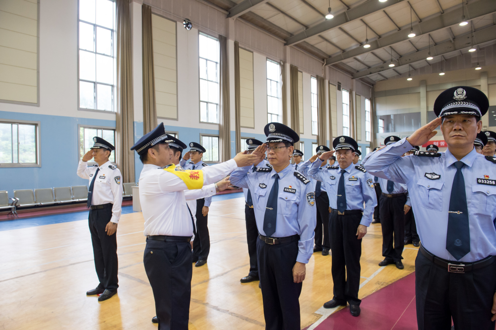 枣庄市公安机关领导干部警容风纪和礼仪队列专项训练举行