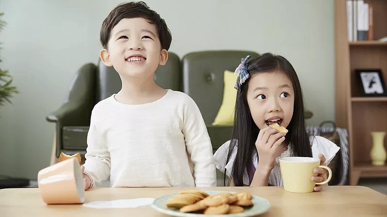 @全体父母：国内首个《儿童零食通用要求》正式实施 你给孩子选对零食了吗？