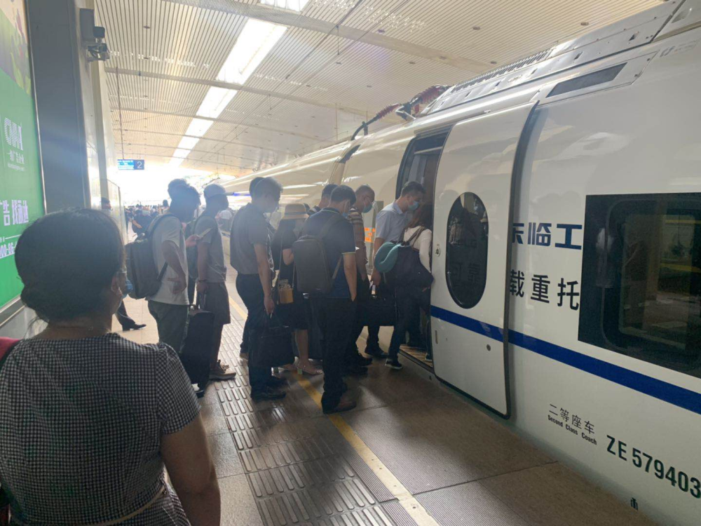 暑运首日济南火车站客流平稳 预计发送旅客3.5万人与平日持平