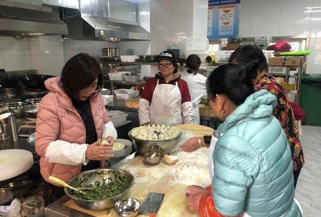 济南槐荫区：社区大食堂为1800余名老人提供饭菜，为上班族、学生提供方便