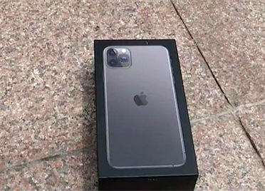 济南：1.1万元买苹果11手机出问题厂家拒修 媒体曝光后给换新机