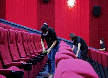 60秒丨全面消杀、备好片源 潍坊电影院有条不紊忙复工